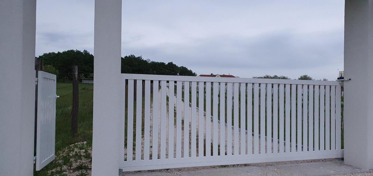 Apartmani Bojeresku Negotin Bagian luar foto